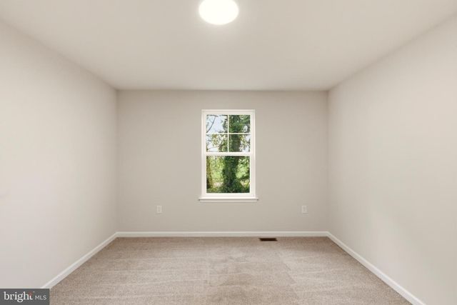 2252 HELEN AVE, Vineland, NJ 08360