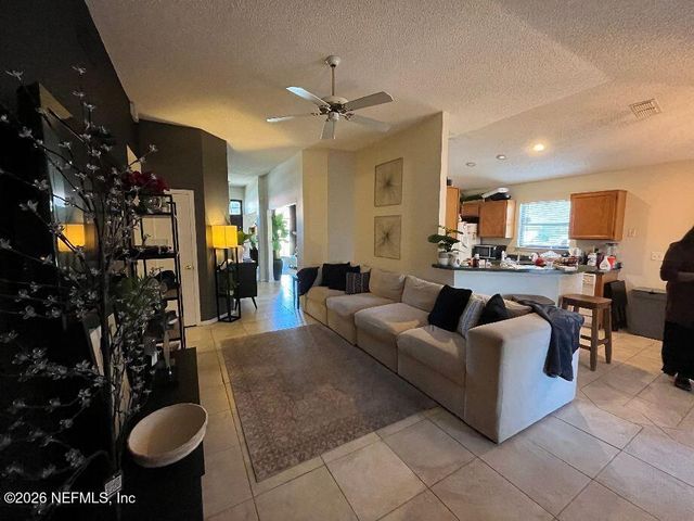 3391 SHAUNA OAKS Drive, Jacksonville, FL 32277