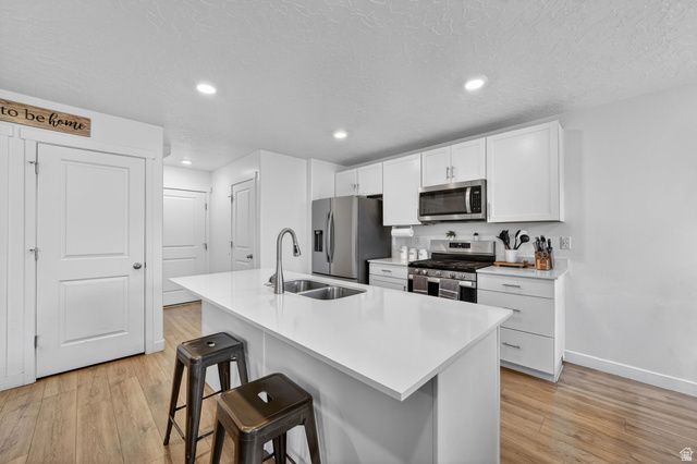 8580 W BOWIE DR, Magna, UT 84044