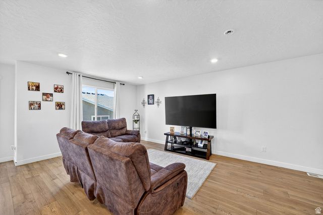 8580 W BOWIE DR, Magna, UT 84044