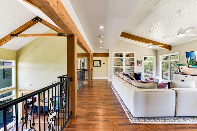 400 Hillview RD, Wimberley, TX 78676