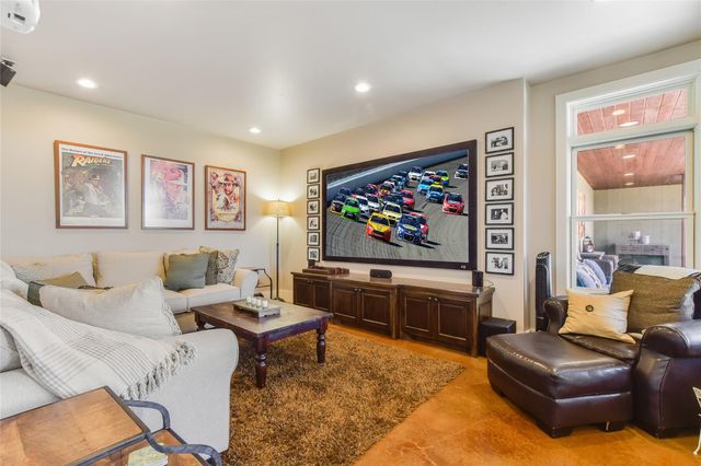 400 Hillview RD, Wimberley, TX 78676