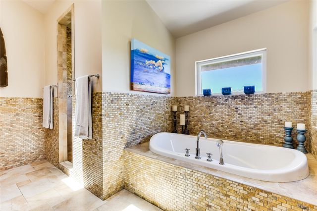 400 Hillview RD, Wimberley, TX 78676