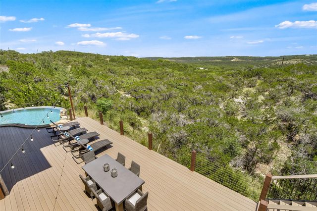 400 Hillview RD, Wimberley, TX 78676