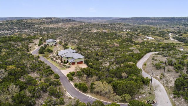 400 Hillview RD, Wimberley, TX 78676
