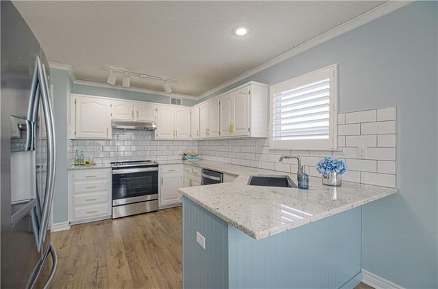 15663 Conser Street, Overland Park, KS 66223