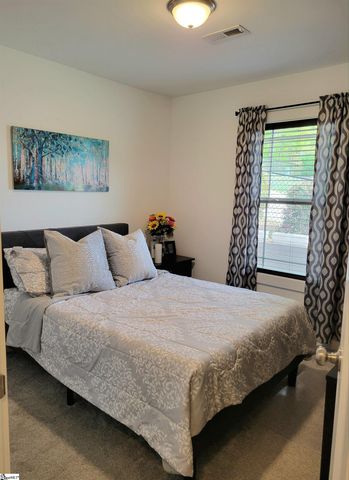 25 Pamela Drive, Greenville, SC 29611