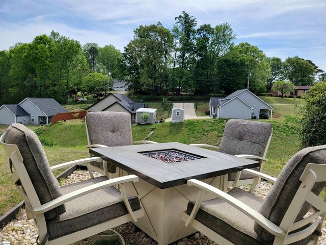 25 Pamela Drive, Greenville, SC 29611