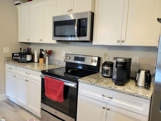 25 Pamela Drive, Greenville, SC 29611