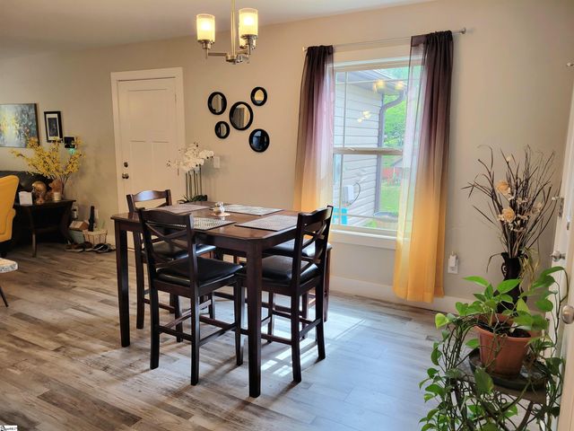 25 Pamela Drive, Greenville, SC 29611