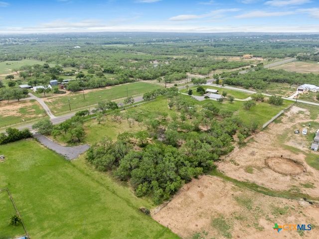 14830 Fm 1346, St Hedwig, TX 78152