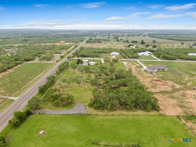 14830 Fm 1346, St Hedwig, TX 78152
