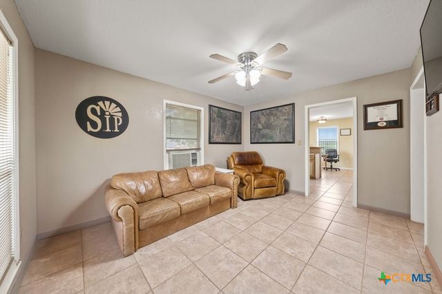 14830 Fm 1346, St Hedwig, TX 78152