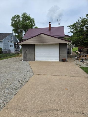 19 S Oak Street, Fairchance, PA 15436