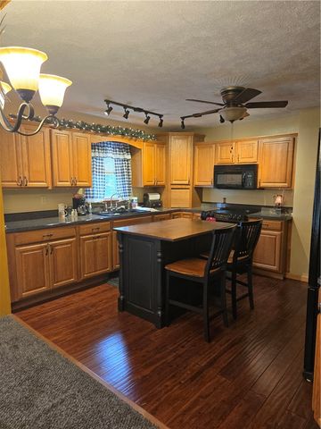 19 S Oak Street, Fairchance, PA 15436