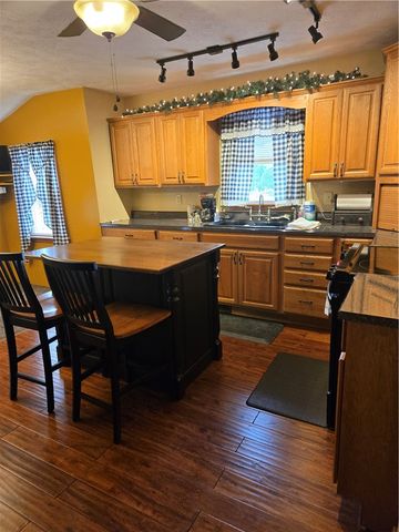 19 S Oak Street, Fairchance, PA 15436