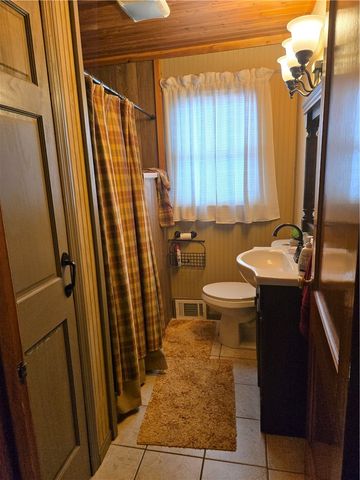 19 S Oak Street, Fairchance, PA 15436