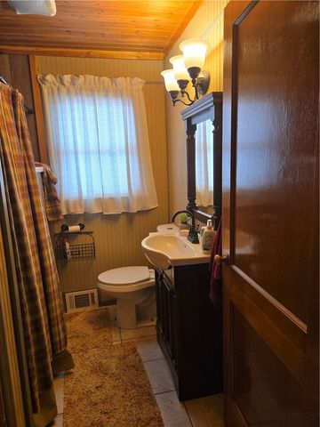 19 S Oak Street, Fairchance, PA 15436