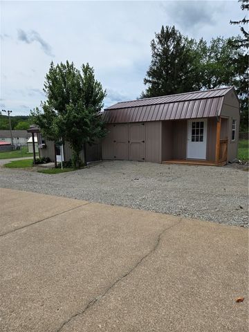 19 S Oak Street, Fairchance, PA 15436