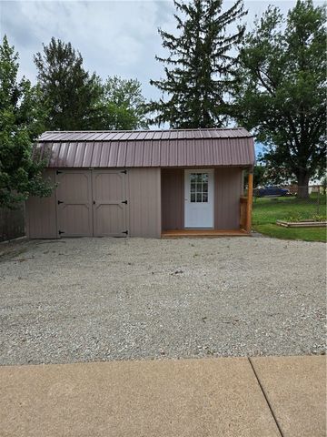 19 S Oak Street, Fairchance, PA 15436