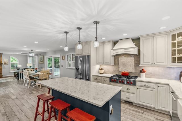 8 Berridge Way, North Reading, MA 01864