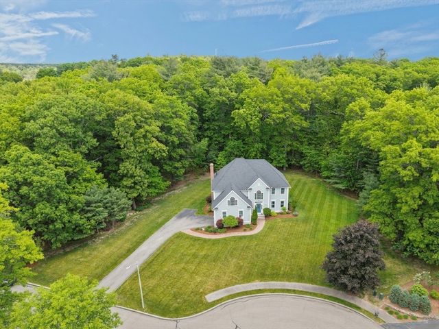 8 Berridge Way, North Reading, MA 01864