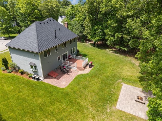 8 Berridge Way, North Reading, MA 01864
