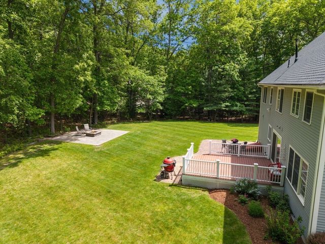 8 Berridge Way, North Reading, MA 01864