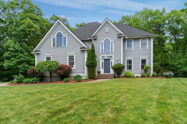 8 Berridge Way, North Reading, MA 01864