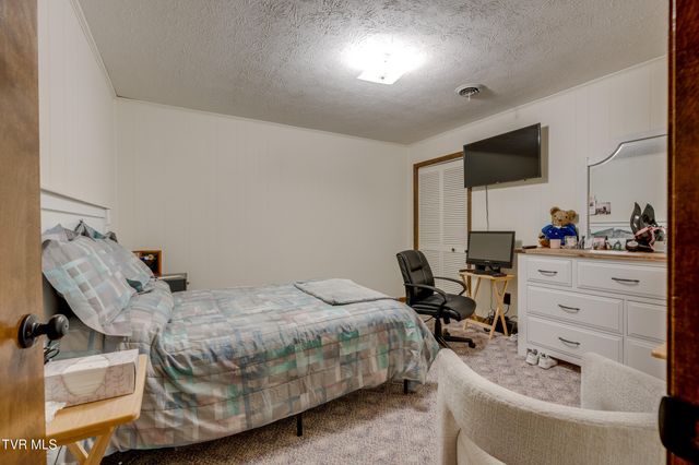 158 Ezee Street, Elizabethton, TN 37643