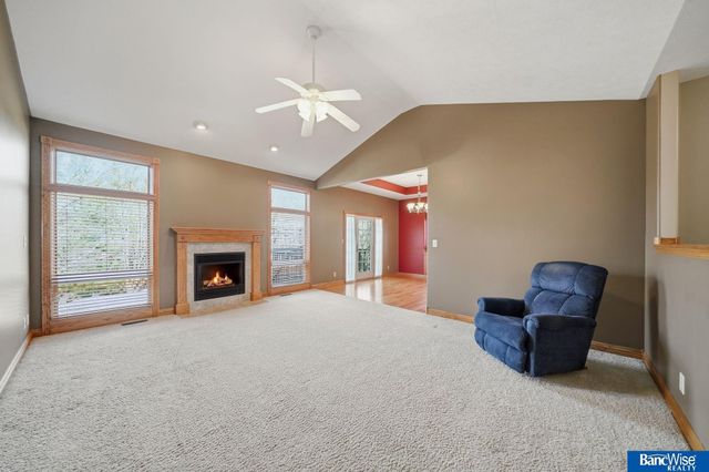 7946 Hunters Ridge Road, Lincoln, NE 68516