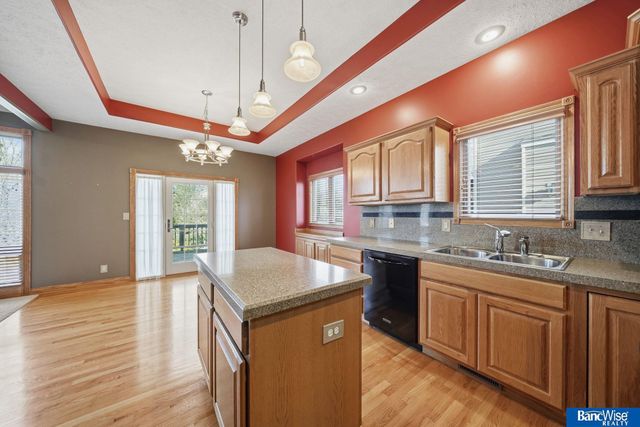 7946 Hunters Ridge Road, Lincoln, NE 68516