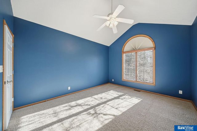 7946 Hunters Ridge Road, Lincoln, NE 68516