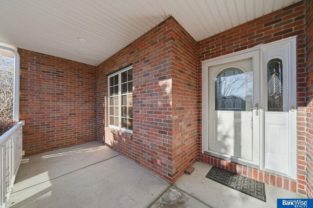 7946 Hunters Ridge Road, Lincoln, NE 68516