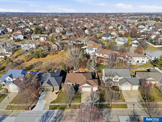 7946 Hunters Ridge Road, Lincoln, NE 68516