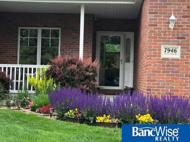 7946 Hunters Ridge Road, Lincoln, NE 68516