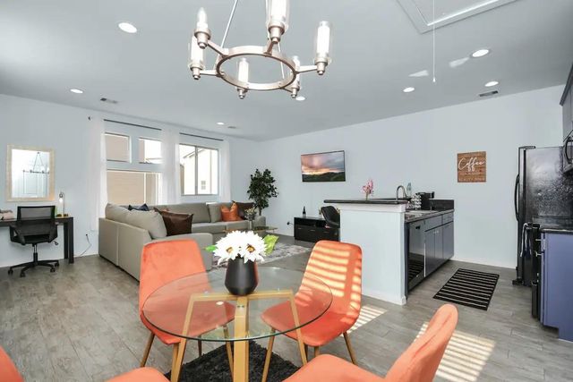 5411 Lindsay Lane, Houston, TX 77011