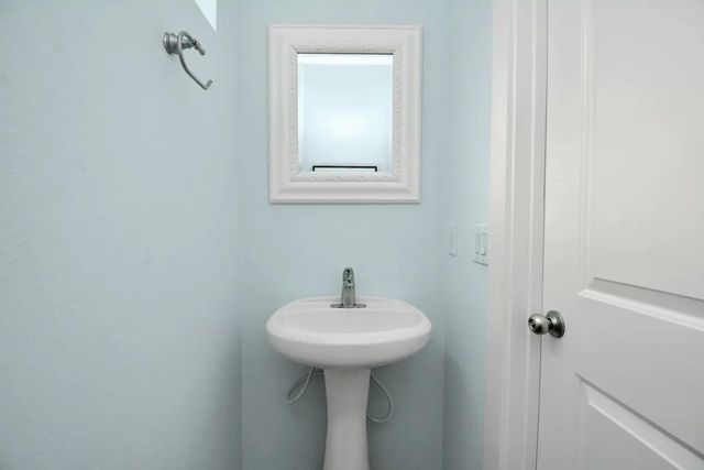 5411 Lindsay Lane, Houston, TX 77011