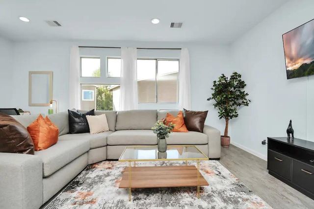 5411 Lindsay Lane, Houston, TX 77011