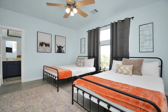 5411 Lindsay Lane, Houston, TX 77011