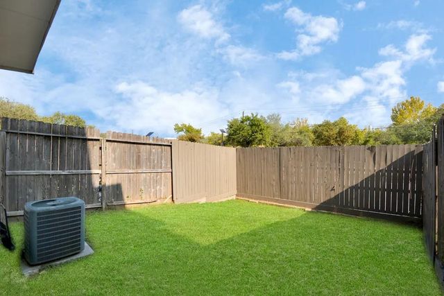 5411 Lindsay Lane, Houston, TX 77011