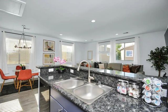 5411 Lindsay Lane, Houston, TX 77011