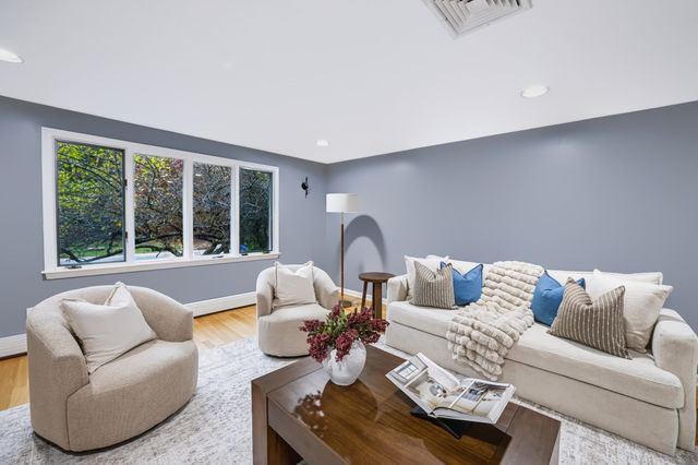 35 Eagle Dr, Sharon, MA 02067