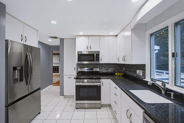 35 Eagle Dr, Sharon, MA 02067