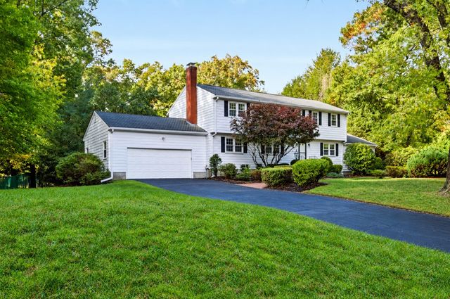 35 Eagle Dr, Sharon, MA 02067