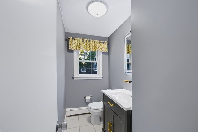35 Eagle Dr, Sharon, MA 02067