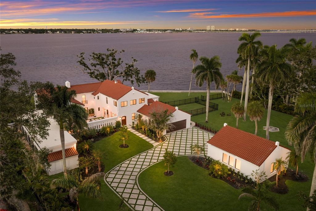 2832 RIVERVIEW BOULEVARD, BRADENTON, FL 34205 — exterior