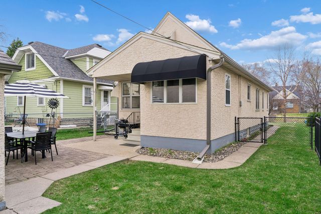 1654 Juno Avenue, Saint Paul, MN 55116