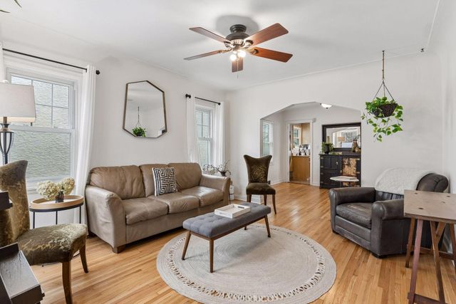 1654 Juno Avenue, Saint Paul, MN 55116