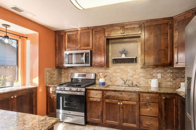 2791 W Kofoid Avenue, Caruthers, CA 93609